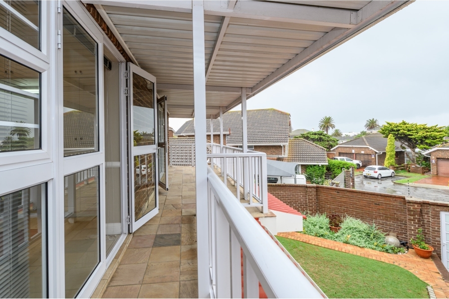 3 Bedroom Property for Sale in Summerstrand Eastern Cape